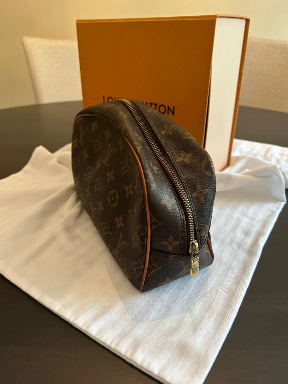 Louis Vuitton dimensions 10